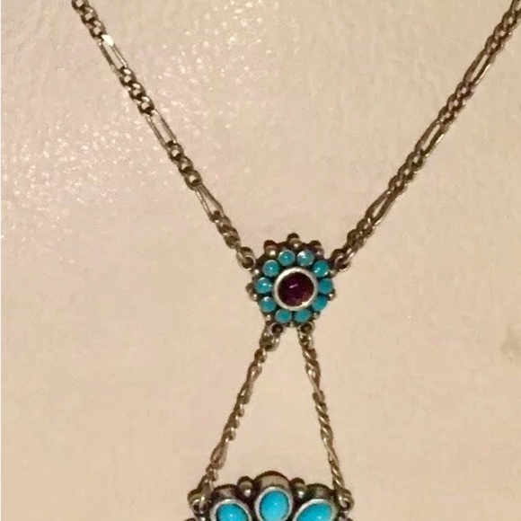 Vintage Express Chic floral design with turquoise and purple accents - Picture 3 of 4